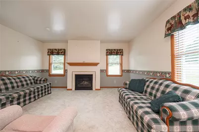 2433 Ridgewood Ct, Shenango Township, PA 16101 - Photo 8