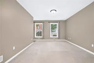 10555 Forest Hill Dr, Pittsburgh, PA 15090 - Photo 12