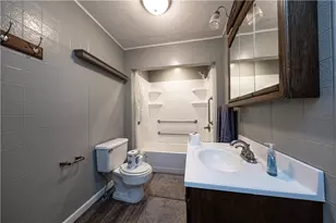 1912 4th Ave, Beaver Falls, PA 15010 - Photo 10