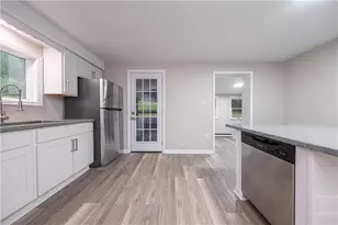 11690 Center St, Irwin, PA 15642 - Photo 2