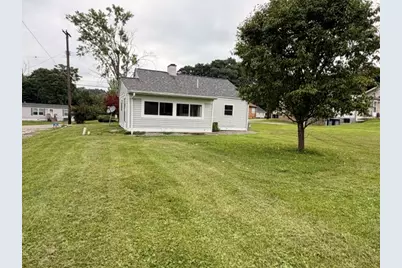 3702 49th St, Pulaski Township, PA 15066 - Photo 10