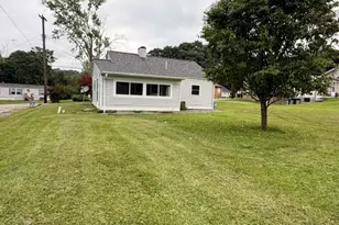 3702 49th St, Pulaski Township, PA 15066 - Photo 10