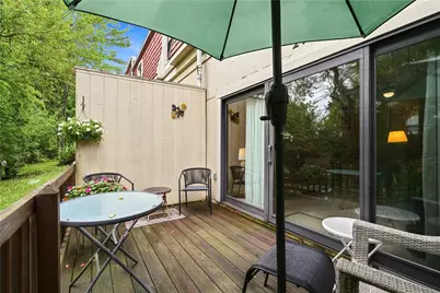 244 Colony Ct, Rosslyn Farms, PA 15205 - Photo 6