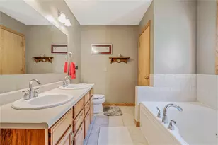 101 Davis Ln, Cecil, PA 15317 - Photo 18