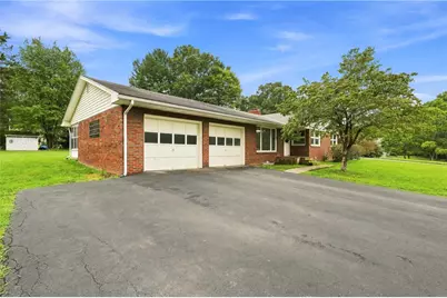 460 Collier Rd, Mercer Boro, PA 16137 - Photo 2