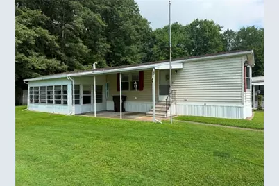 1529 Lee Ln, Grove City Boro, PA 16127 - Photo 2