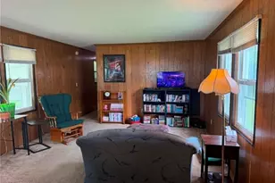 1529 Lee Ln, Grove City Boro, PA 16127 - Photo 8