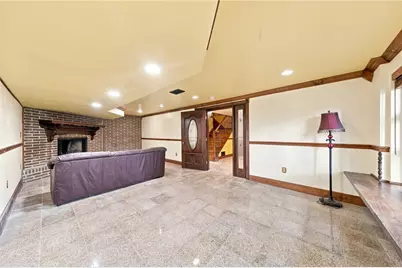 2488 Mount Royal Rd, Pittsburgh, PA 15217 - Photo 4
