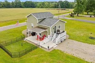1509 S Darby Rd, Hermitage, PA 16148 - Photo 1