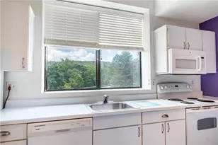 8036 Meadowridge Dr, Seven Springs, PA 15622 - Photo 4