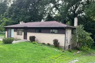 200 Forest Dr, North Huntingdon, PA 15642 - Photo 4