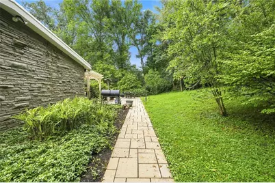 101 Tomahawk Drive, Pittsburgh, PA 15215 - Photo 40