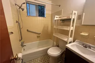 19 Erie Ave, Glassport, PA 15045 - Photo 8