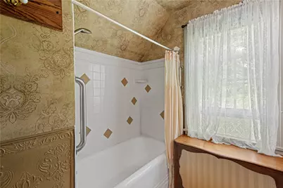 960 S Main St, South Strabane, PA 15301 - Photo 32