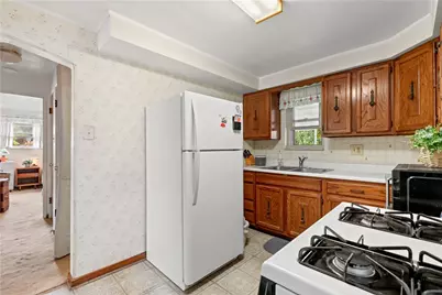 5035 Clelia Dr, Pittsburgh, PA 15236 - Photo 6