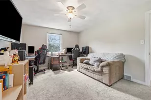 106 Marshall Dr, Pittsburgh, PA 15235 - Photo 14