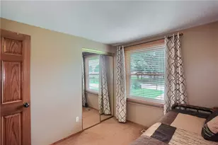 512 Greenwood Dr Ext, Cranberry Township, PA 16066 - Photo 4