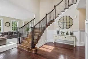 406 Magnolia Ct, Pine Township, PA 15090 - Photo 2