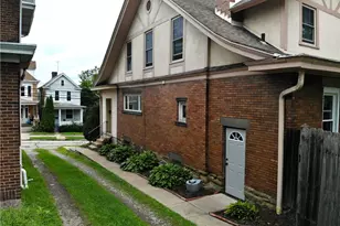 304 N 2nd St, Jeannette, PA 15644 - Photo 4