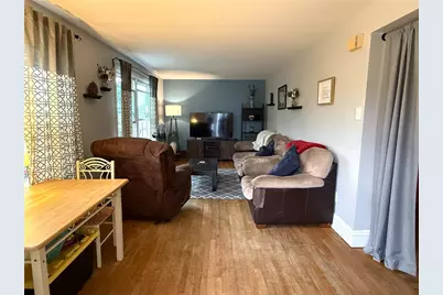 304 N 2nd St, Jeannette, PA 15644 - Photo 8