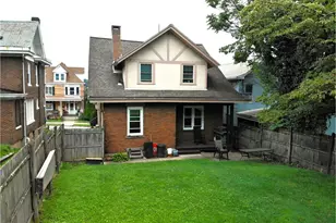 304 N 2nd St, Jeannette, PA 15644 - Photo 2