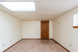 503 Vale Dr, Pittsburgh, PA 15239 - Photo 36