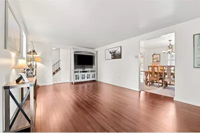 411 Laurel Dr, Peters Township, PA 15317 - Photo 2