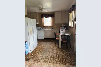 423 Arona Rd, New Stanton, PA 15672 - Photo 10