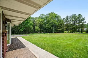 456 E Maitland Ln, New Castle, PA 16105 - Photo 4