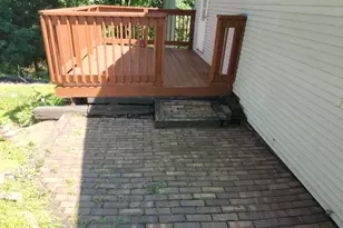 34 1st St, Ellwood City, PA 16117 - Photo 4
