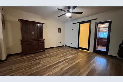 415 Agatha St, Pitcairn, PA 15140 - Photo 4