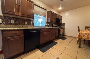415 Agatha St, Pitcairn, PA 15140 - Photo 6