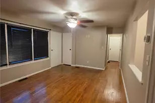 114 Winfield Dr, Grove City Boro, PA 16127 - Photo 2