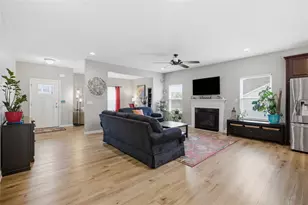 2004 Cortona Dr, Collier Township, PA 15071 - Photo 6