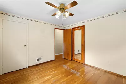 428 Brierly Ln, Pittsburgh, PA 15236 - Photo 16