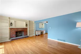 428 Brierly Ln, Pittsburgh, PA 15236 - Photo 2