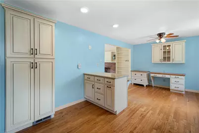 428 Brierly Ln, Pittsburgh, PA 15236 - Photo 12