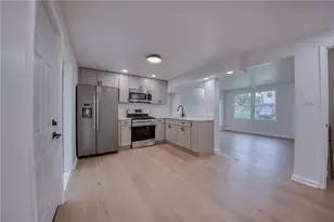 442 Enright Ct, Pittsburgh, PA 15206 - Photo 4