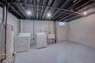 442 Enright Ct, Pittsburgh, PA 15206 - Photo 24