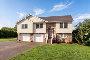 151 Rosewood Dr, Greensboro, PA 15338 - Photo 2