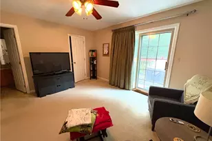 605 Berrington, Bethel Park, PA 15102 - Photo 10