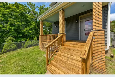 210 Seville Avenue, Ross Twp, PA 15214 - Photo 2
