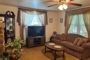 328 Nebraska Dr, Lower Burrell, PA 15068 - Photo 12