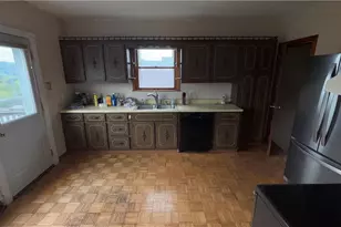 10410 Madison Ave, North Huntingdon, PA 15642 - Photo 12