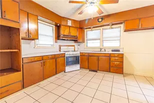 768 Baldwin Ave, Sharon, PA 16146 - Photo 10