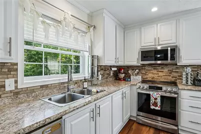 51 Interstate Dr, Donegal, PA 15323 - Photo 12