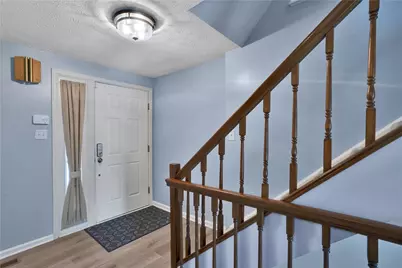 622 Sarah Ct, Cranberry Township, PA 16066 - Photo 4