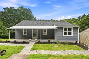 646 Camp Meeting Rd, Leet Township, PA 15143 - Photo 2