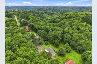 646 Camp Meeting Rd, Leet Township, PA 15143 - Photo 20