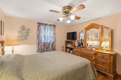 246 Northmont Dr, Pittsburgh, PA 15147 - Photo 16